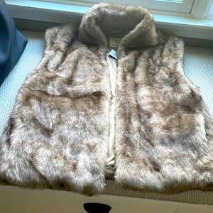 Abercrombie & Fitch faux fur vest